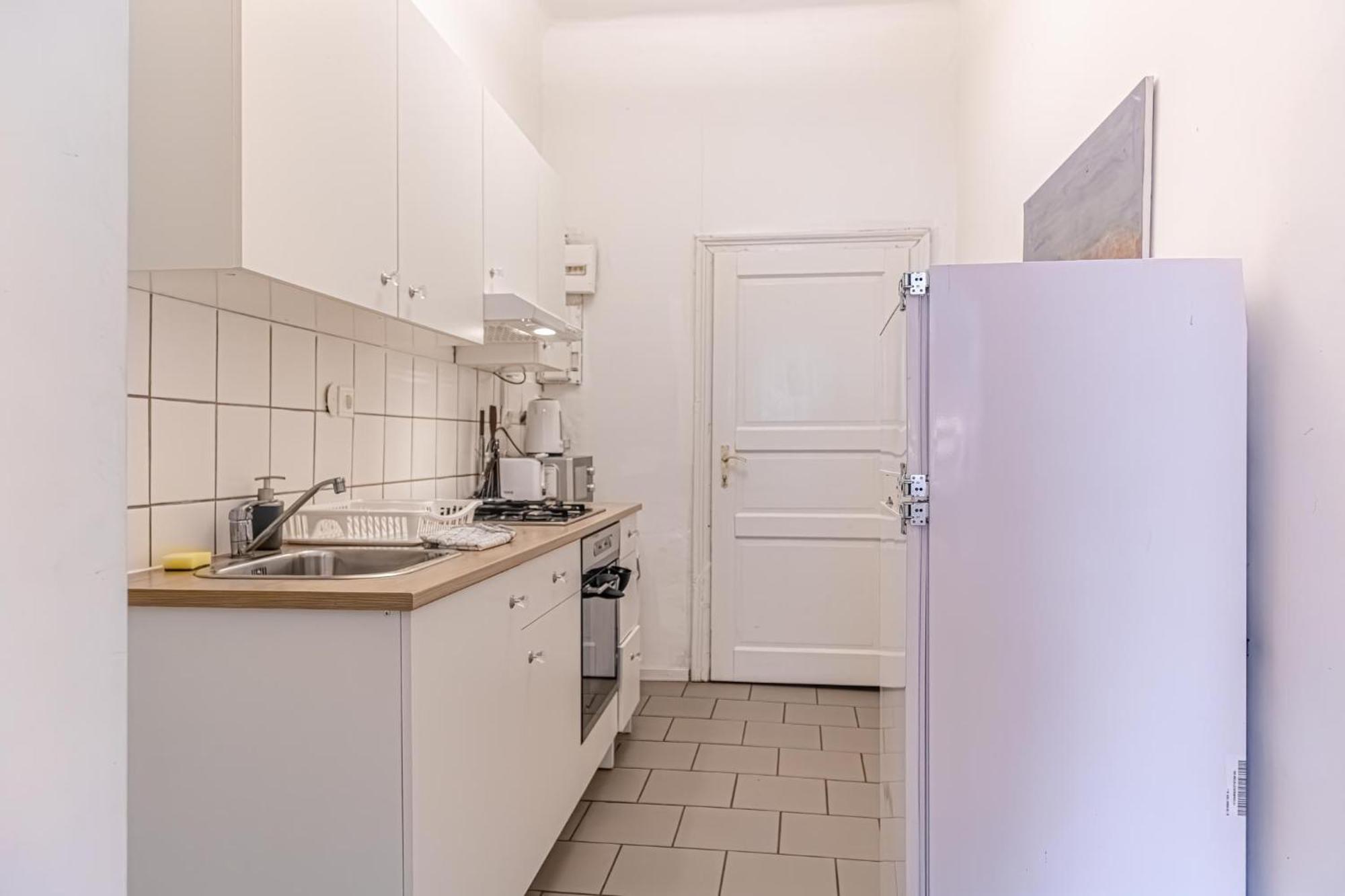 Ferienwohnung Comfortable 2BR Apt Near Schloss Schönbrunn Wien Exterior foto